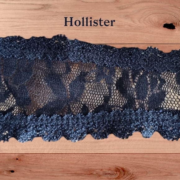 Hollister 50s Print Lace Bandeau w Padding In Navy Blue - Picture 5 of 11